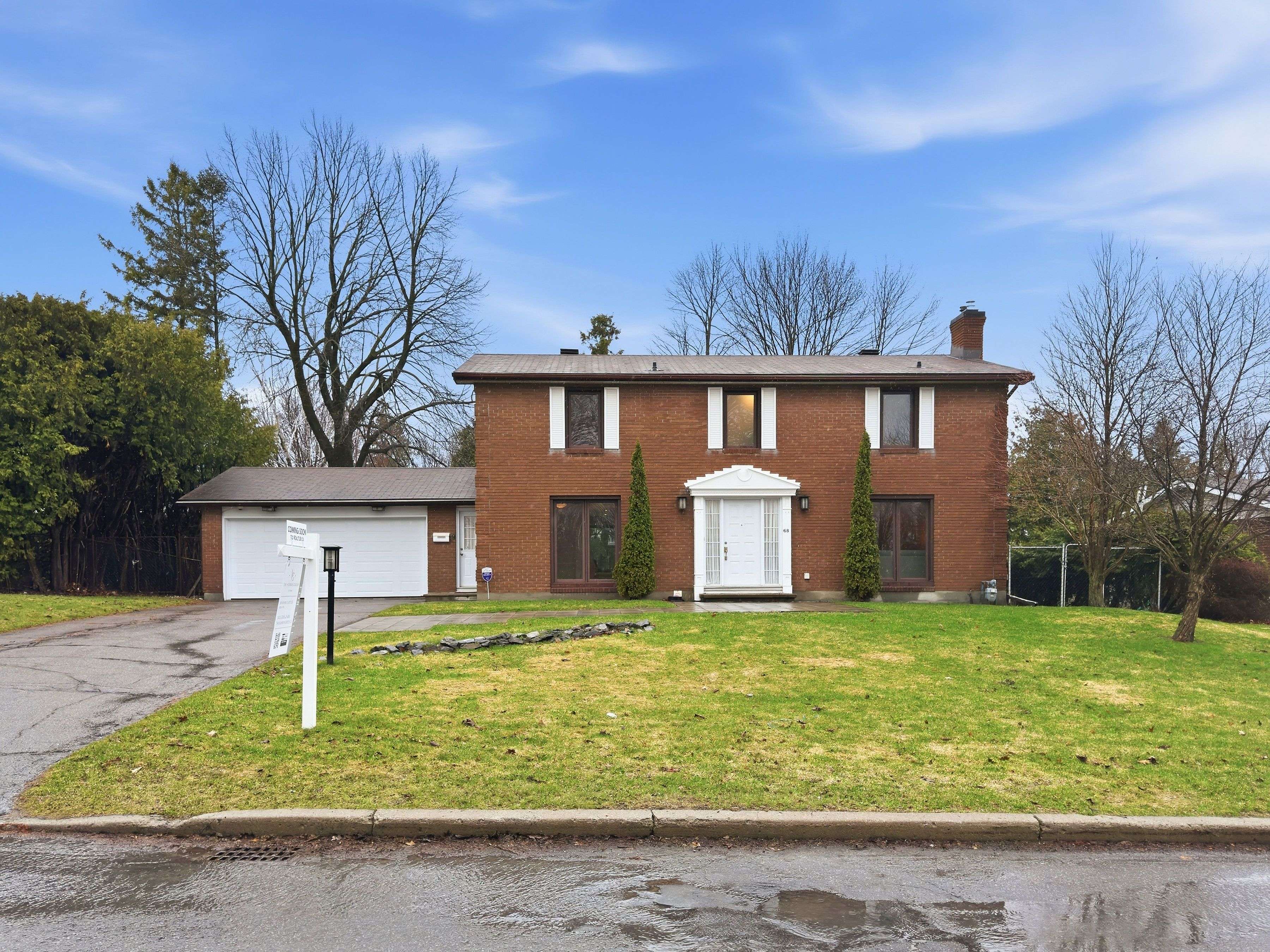 68 Beaver RDG, Cityview - Parkwoods Hills - Rideau Shore, ON K2E 6E4