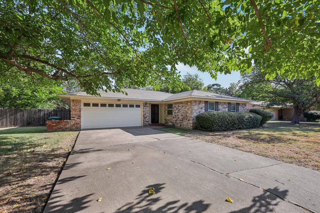 1415 Kings Row, Denton, TX 76209