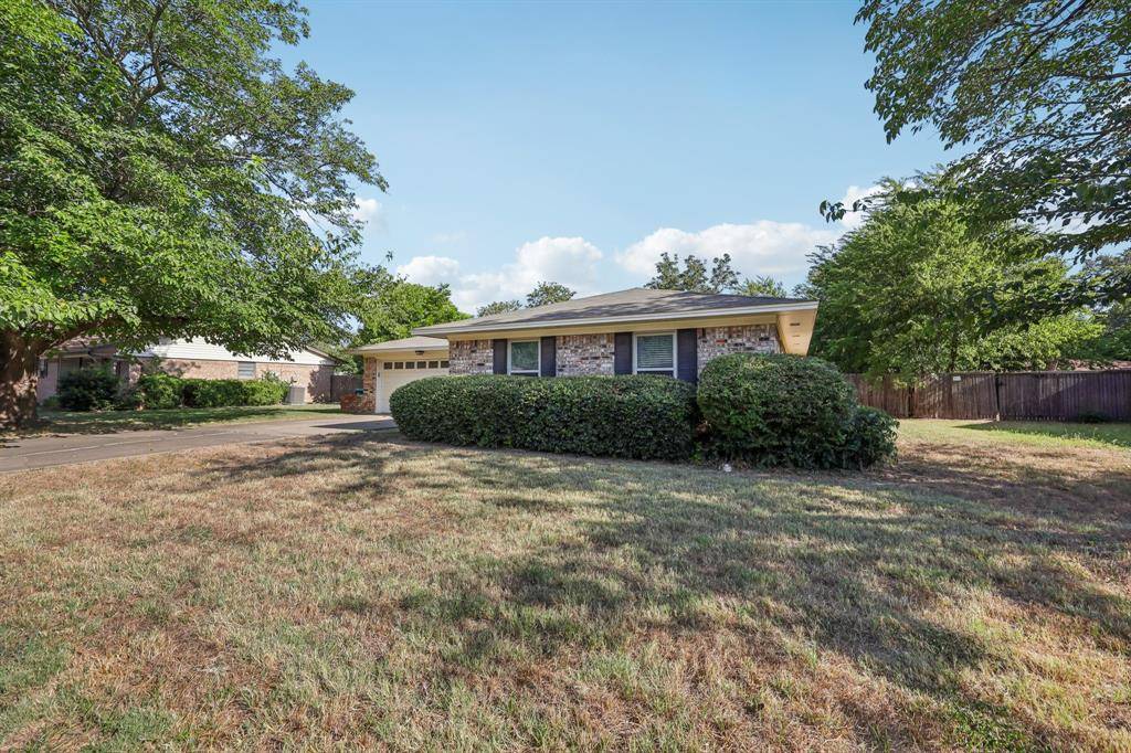 1415 Kings Row, Denton, TX 76209