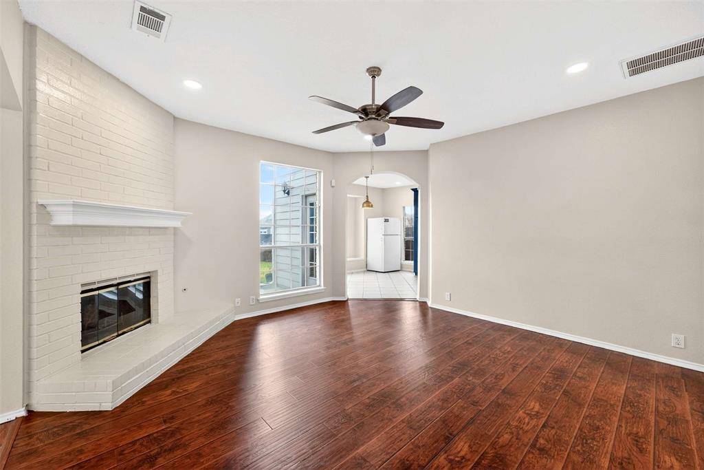 2124 Newport Drive, Flower Mound, TX 75028