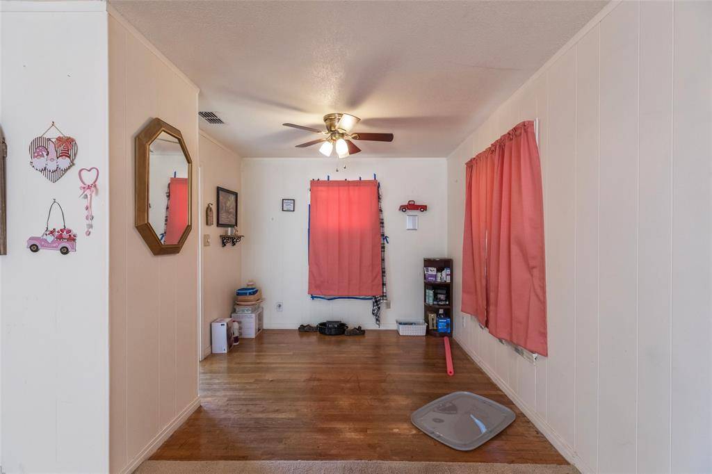 1304 Westover Drive, Anson, TX 79501