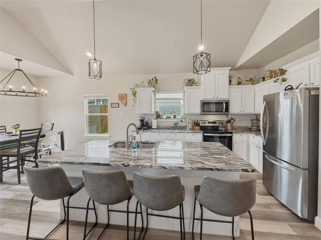 1406 Live Oak Street, Sulphur Springs, TX 75482