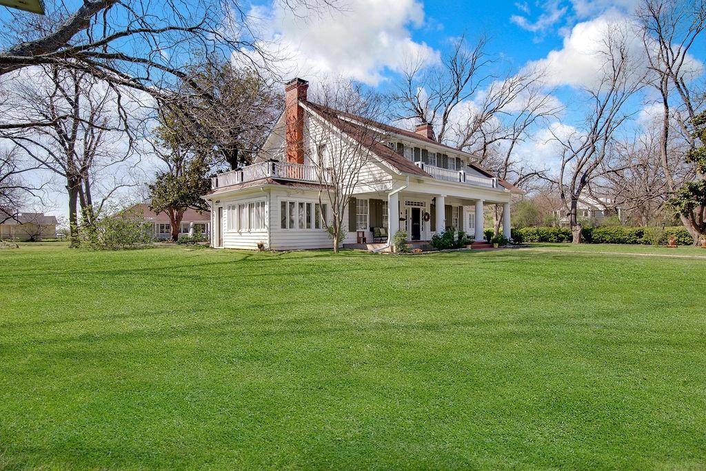 1200 Park Drive, Hillsboro, TX 76645