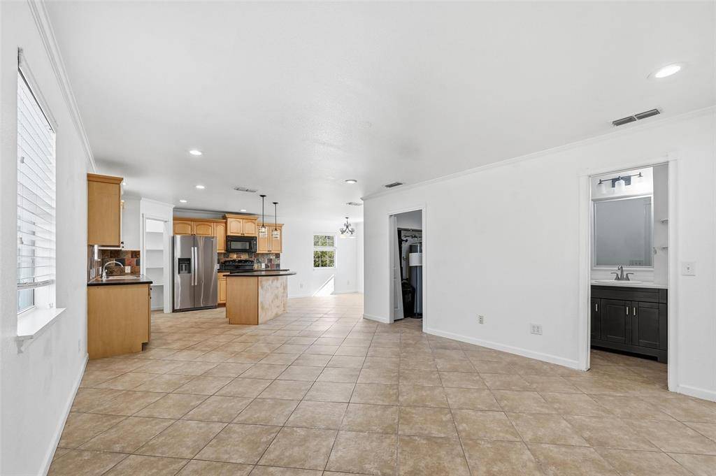 633 Rose Garden Drive #2, Mckinney, TX 75072