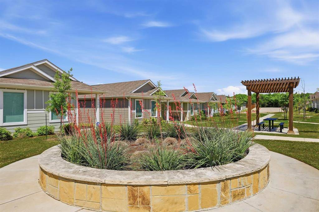 454 Eagle Wind Way, Ferris, TX 75125