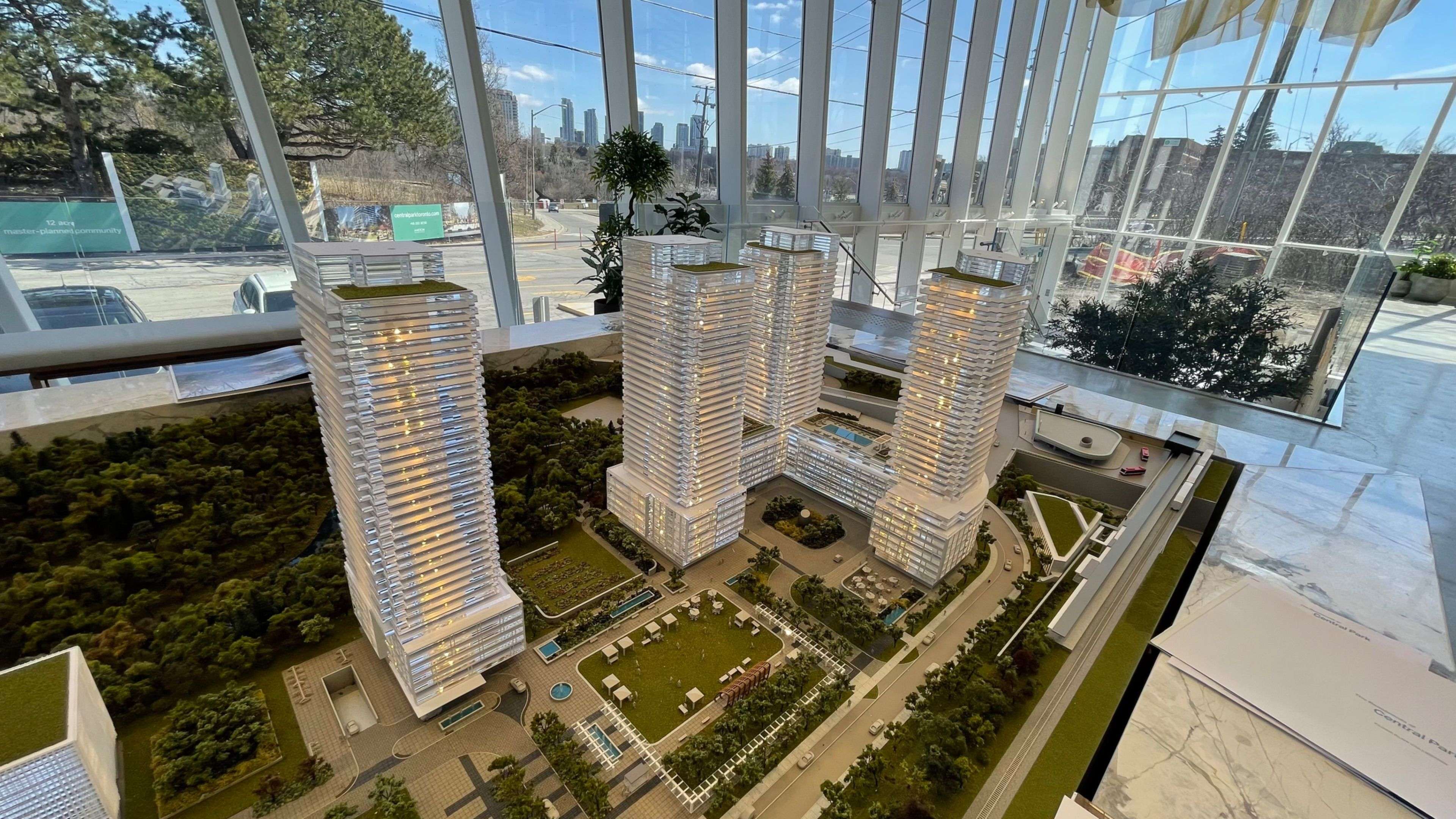 29 Green Trail CT #505, Toronto C15, ON M2K 0J9