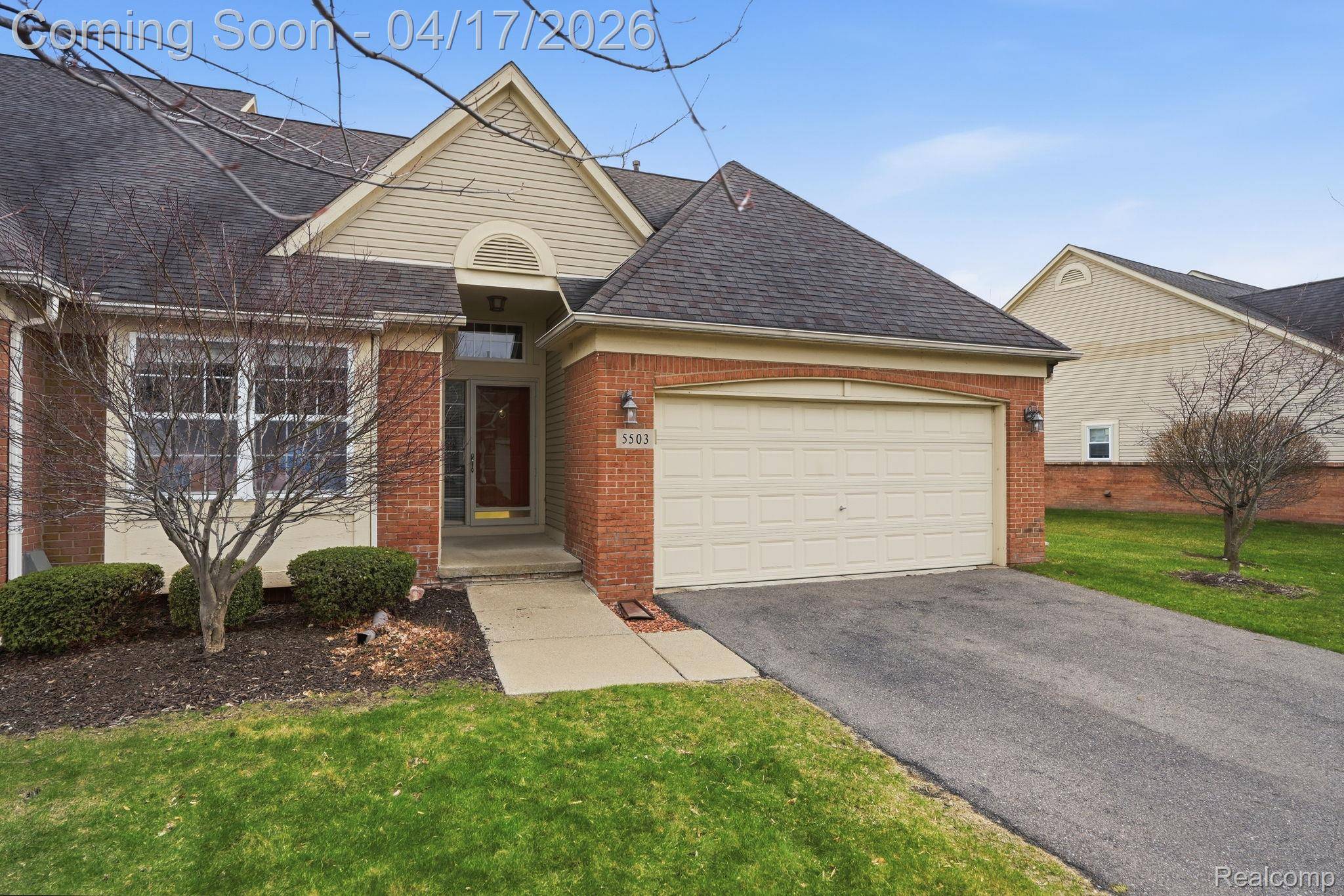 5503 Elmhurst DR, Trenton, MI 48183