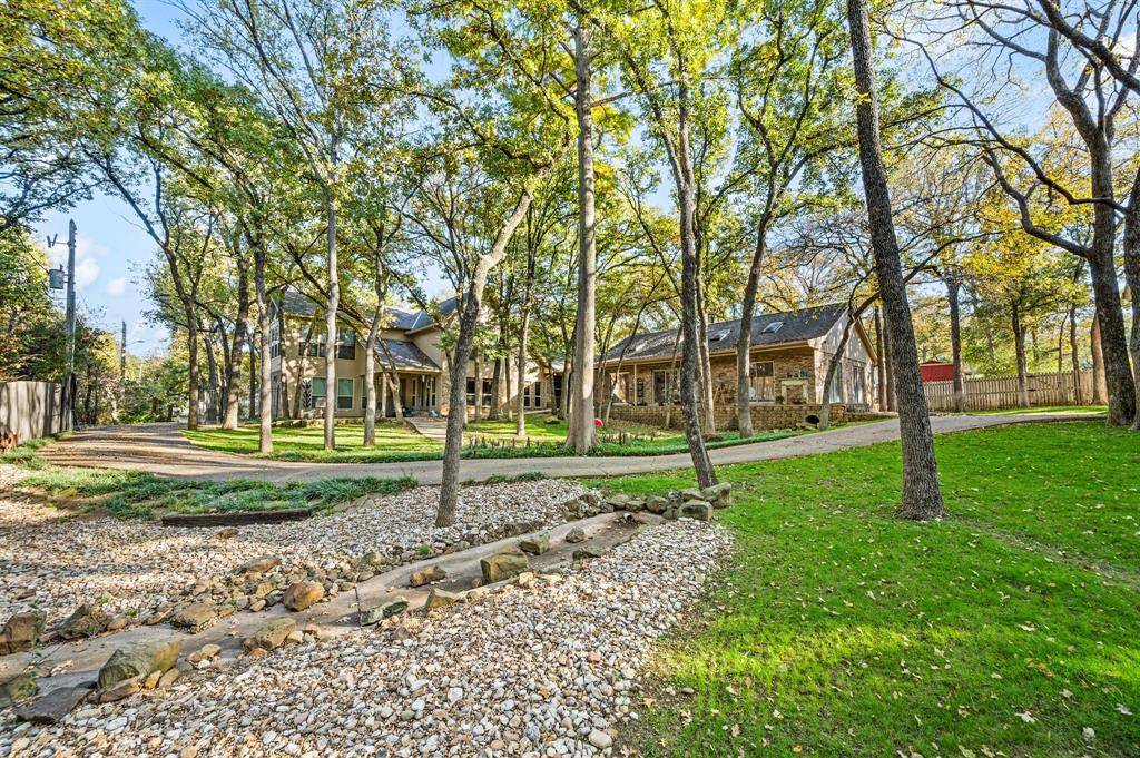 2800 Idlecreek Drive, Dalworthington Gardens, TX 76016