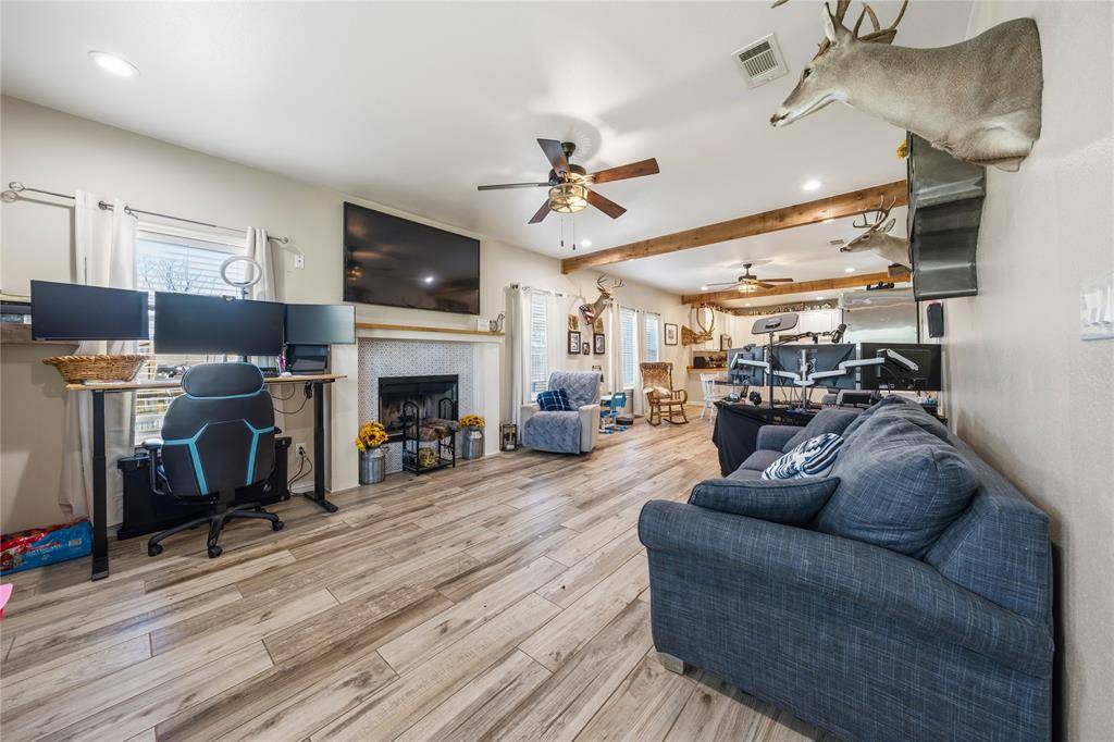 105 S 6th Street, Celeste, TX 75423