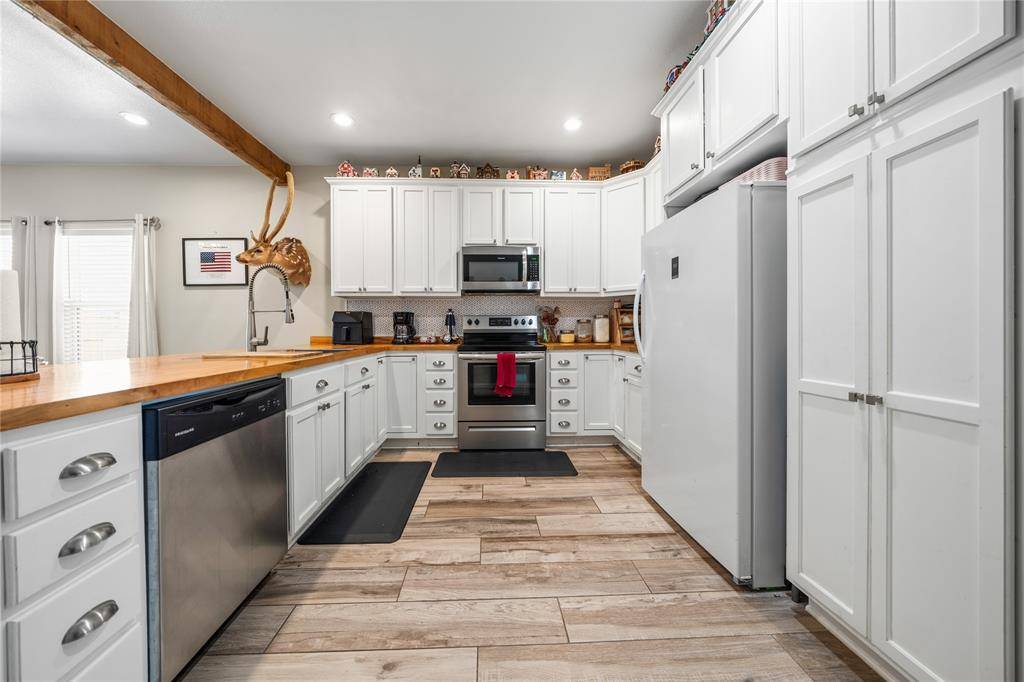 105 S 6th Street, Celeste, TX 75423