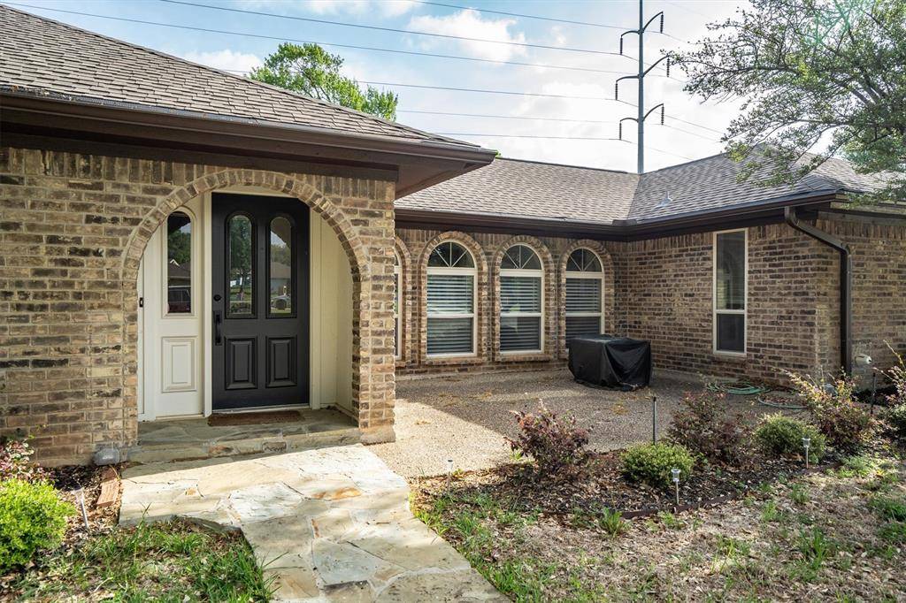 1715 Covemeadow Drive, Arlington, TX 76012