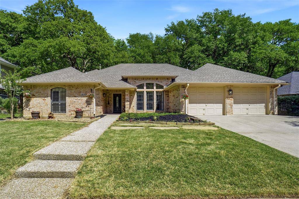 2620 Surrey Woods Road, Flower Mound, TX 75028