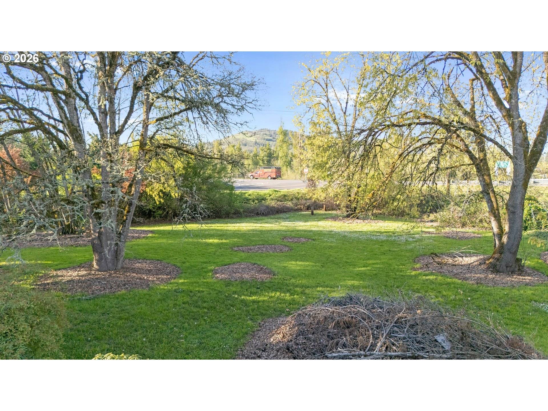 85255 CLOVERDALE RD, Creswell, OR 97426