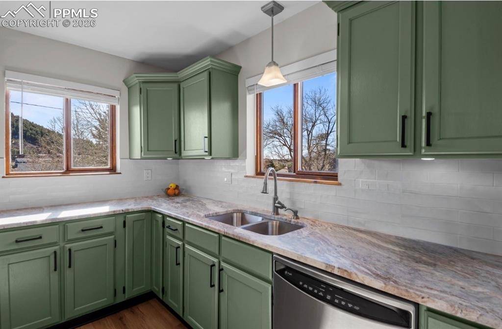 320 Columbine RD, Palmer Lake, CO 80133