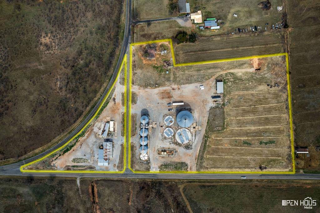 2062 Fm 368 S, Iowa Park, TX 76367