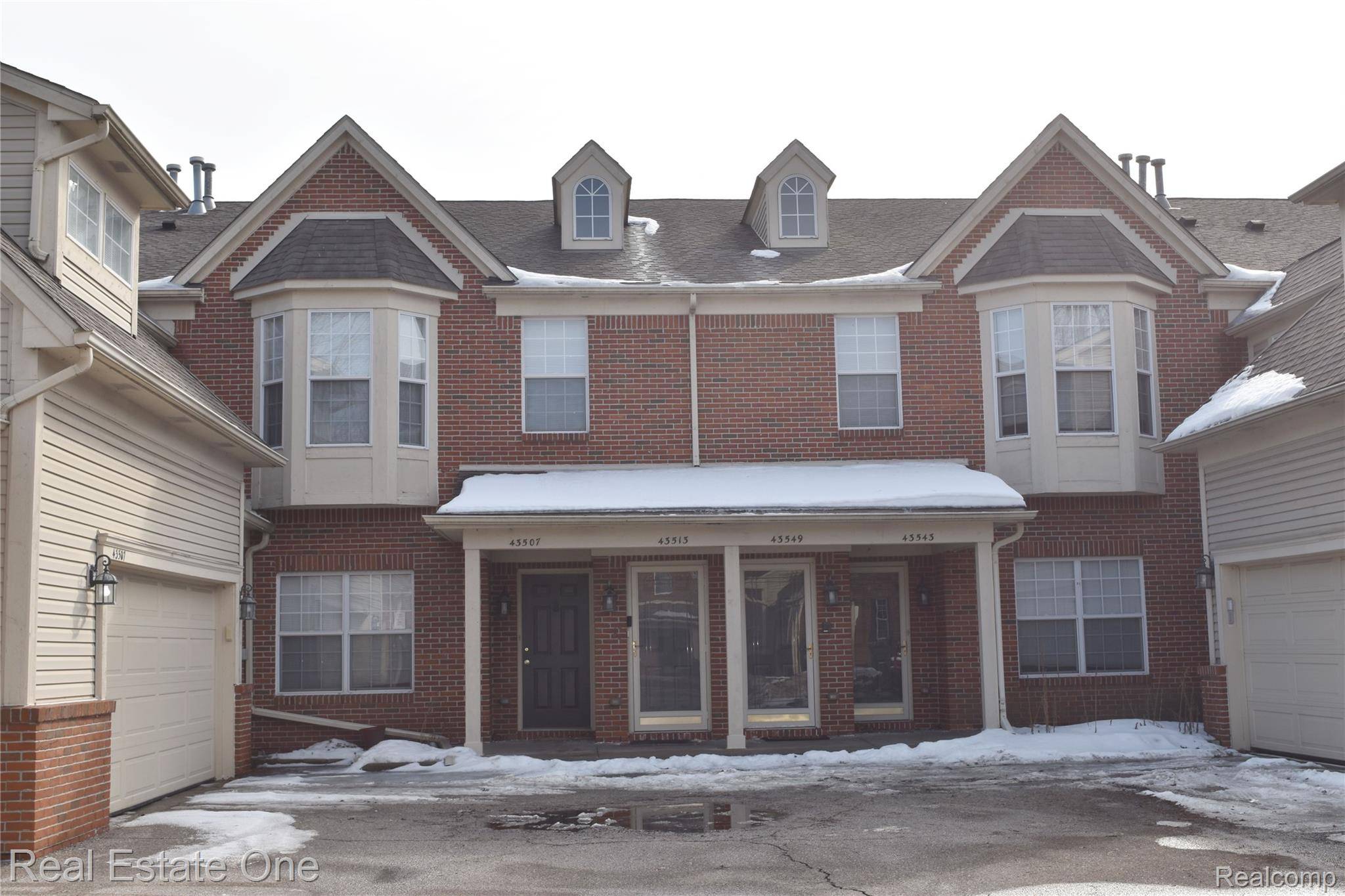 43513 Pendleton CIR, Sterlingheightscity_macomb, MI 48313