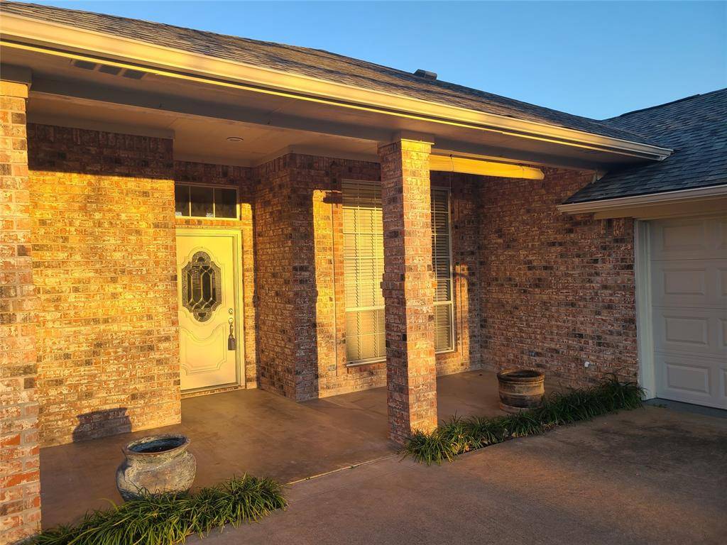 8921 Bontura Road, Granbury, TX 76049
