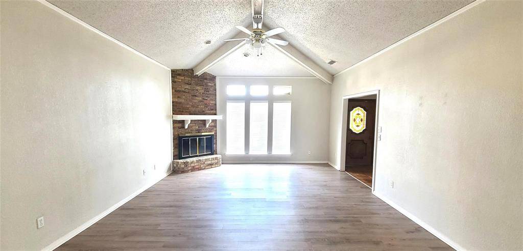 7519 Ravenswood Road, Granbury, TX 76049