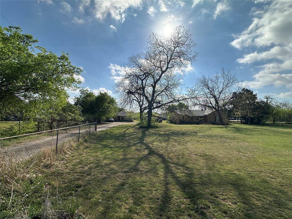 4912 Boat Club Road, Fort Worth, TX 76135