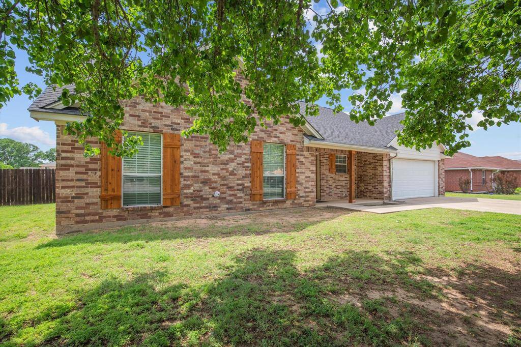 222 Ashley Street, Alvord, TX 76225