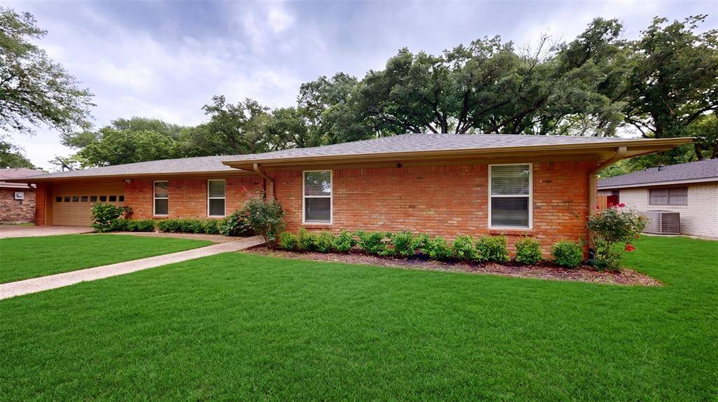 1413 Bowie, Corsicana, TX 75110