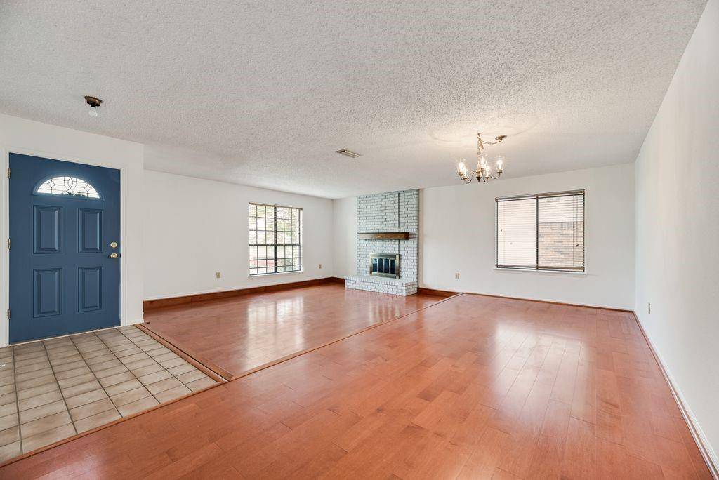 4012 Shackelford Drive, Mesquite, TX 75150