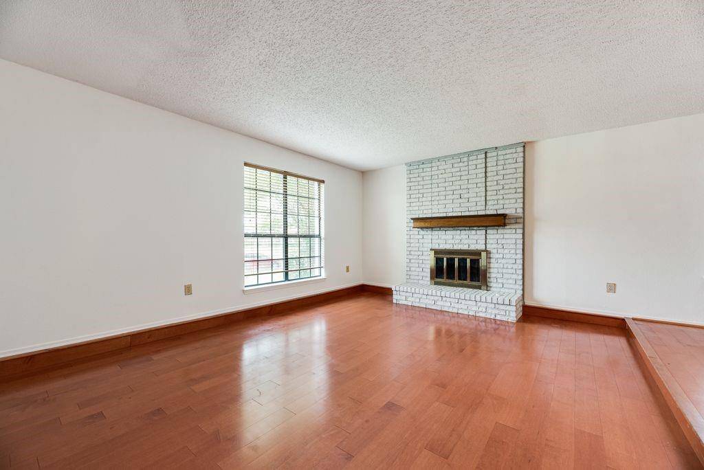 4012 Shackelford Drive, Mesquite, TX 75150