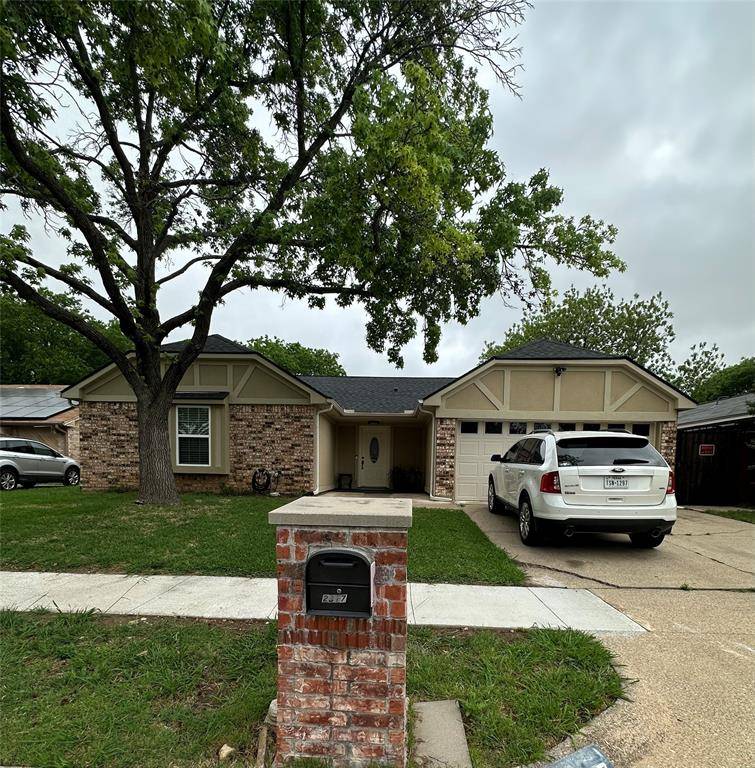 2317 Springridge Drive, Arlington, TX 76014