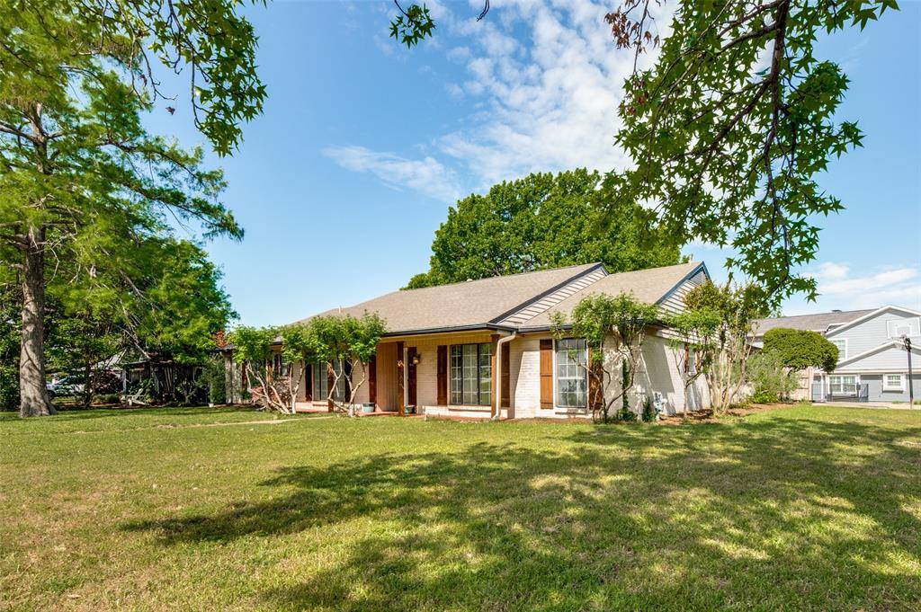 3227 Rolling Knoll Drive, Farmers Branch, TX 75234