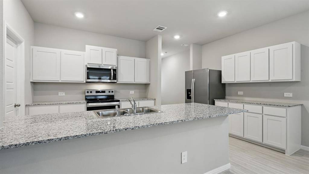 3128 MAPLE ORCHARD Lane, Fort Worth, TX 76140