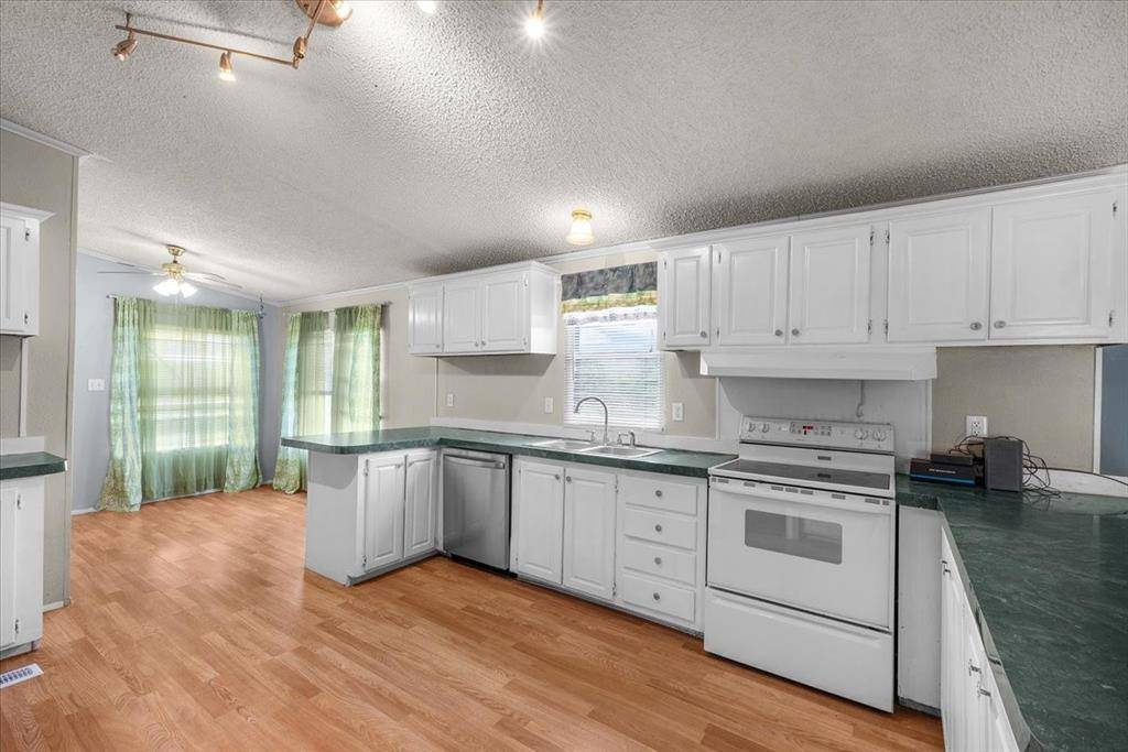 574 Fm 2258, Venus, TX 76084