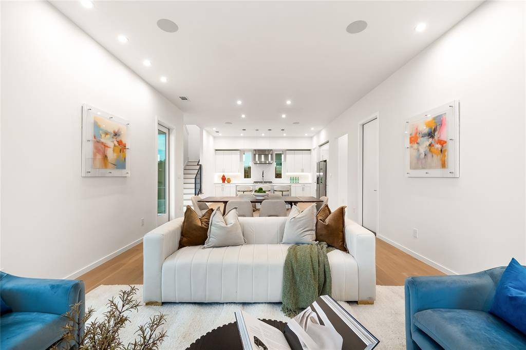 828 McBroom Street, Dallas, TX 75212