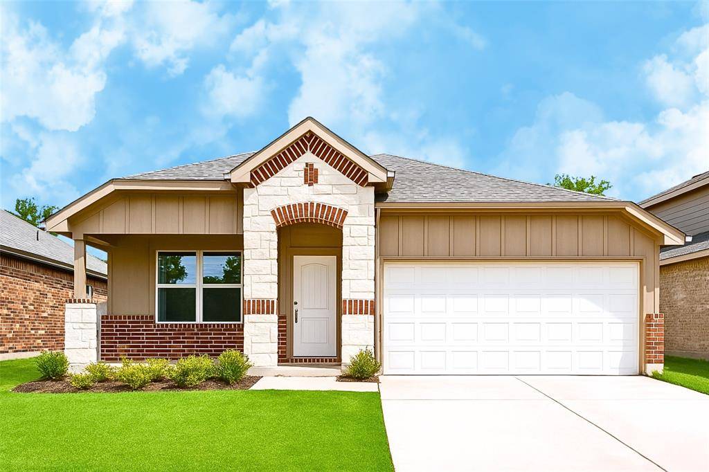 105 Capewood Drive, Terrell, TX 75160