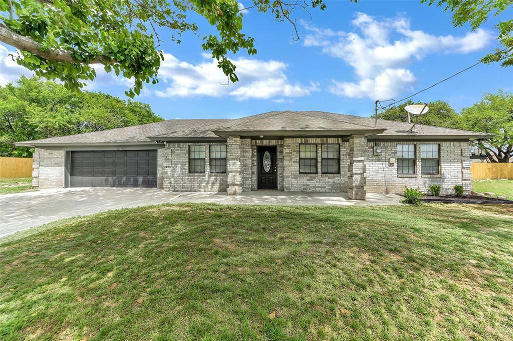 5924 Angus Drive, Fort Worth, TX 76179