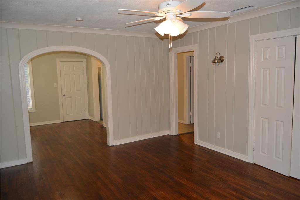 712 Cantey Avenue W, Fort Worth, TX 76110