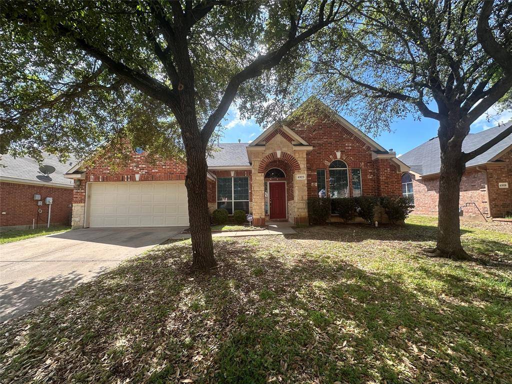 4923 Screech Owl Lane, Grand Prairie, TX 75052