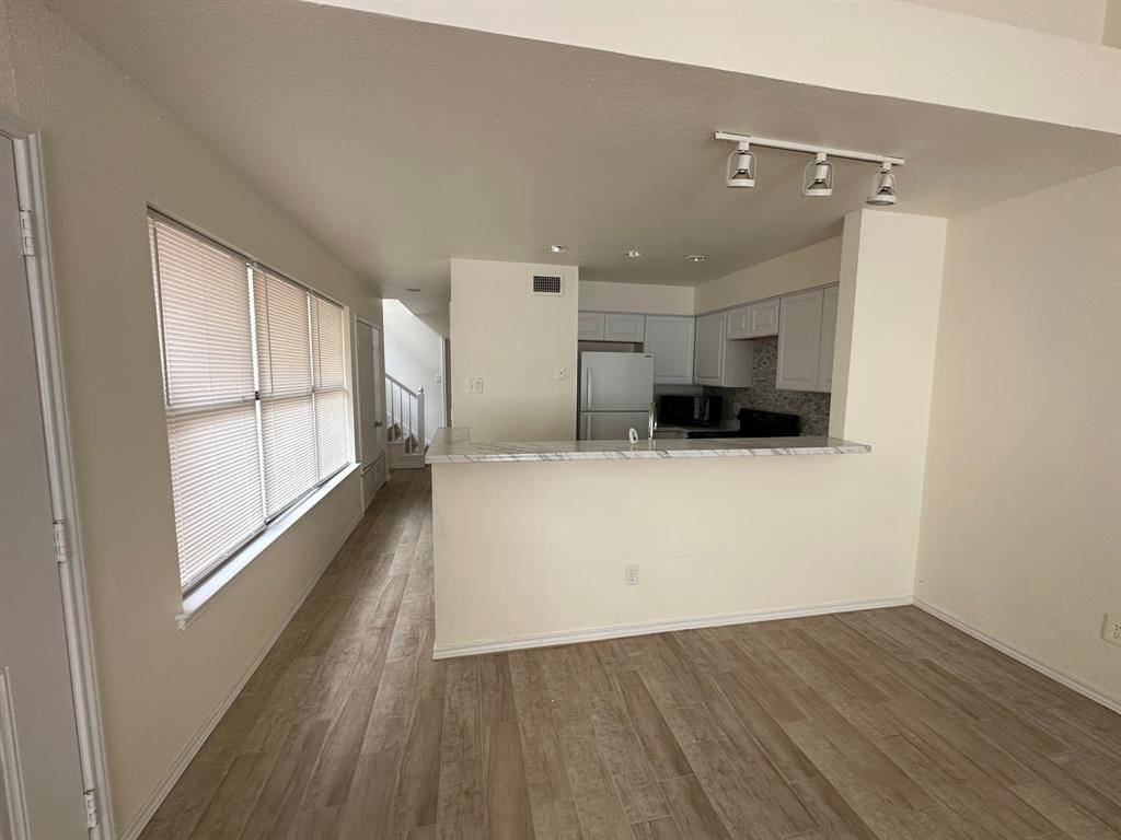 935 Fairbanks Circle, Duncanville, TX 75137