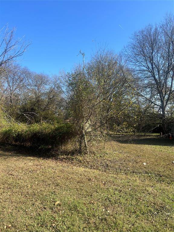 406 Walker Street, Wilmer, TX 75172