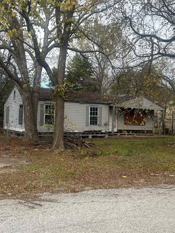406 Walker Street, Wilmer, TX 75172