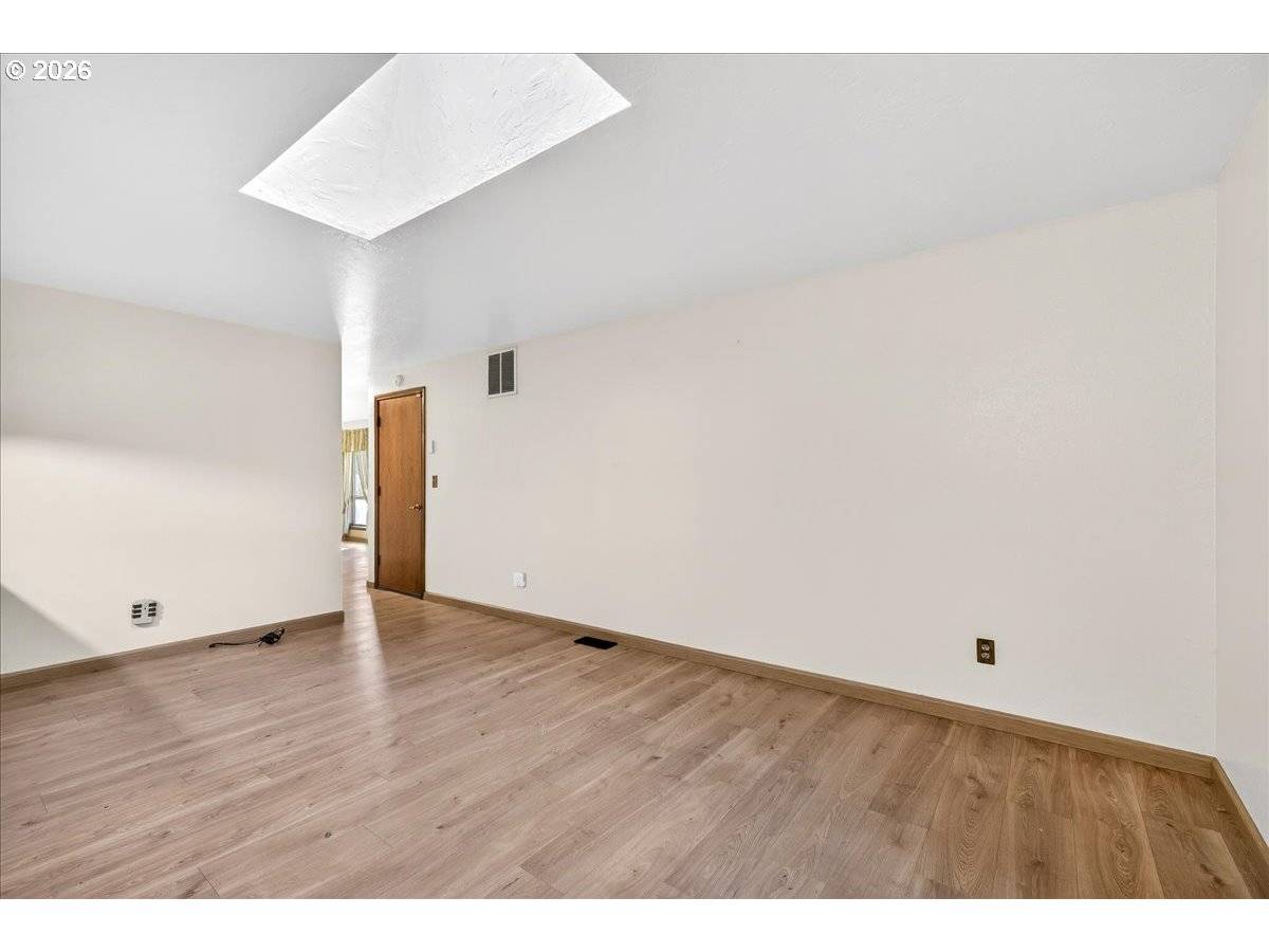 16033 SE RICKSHIRE LN, Milwaukie, OR 97267