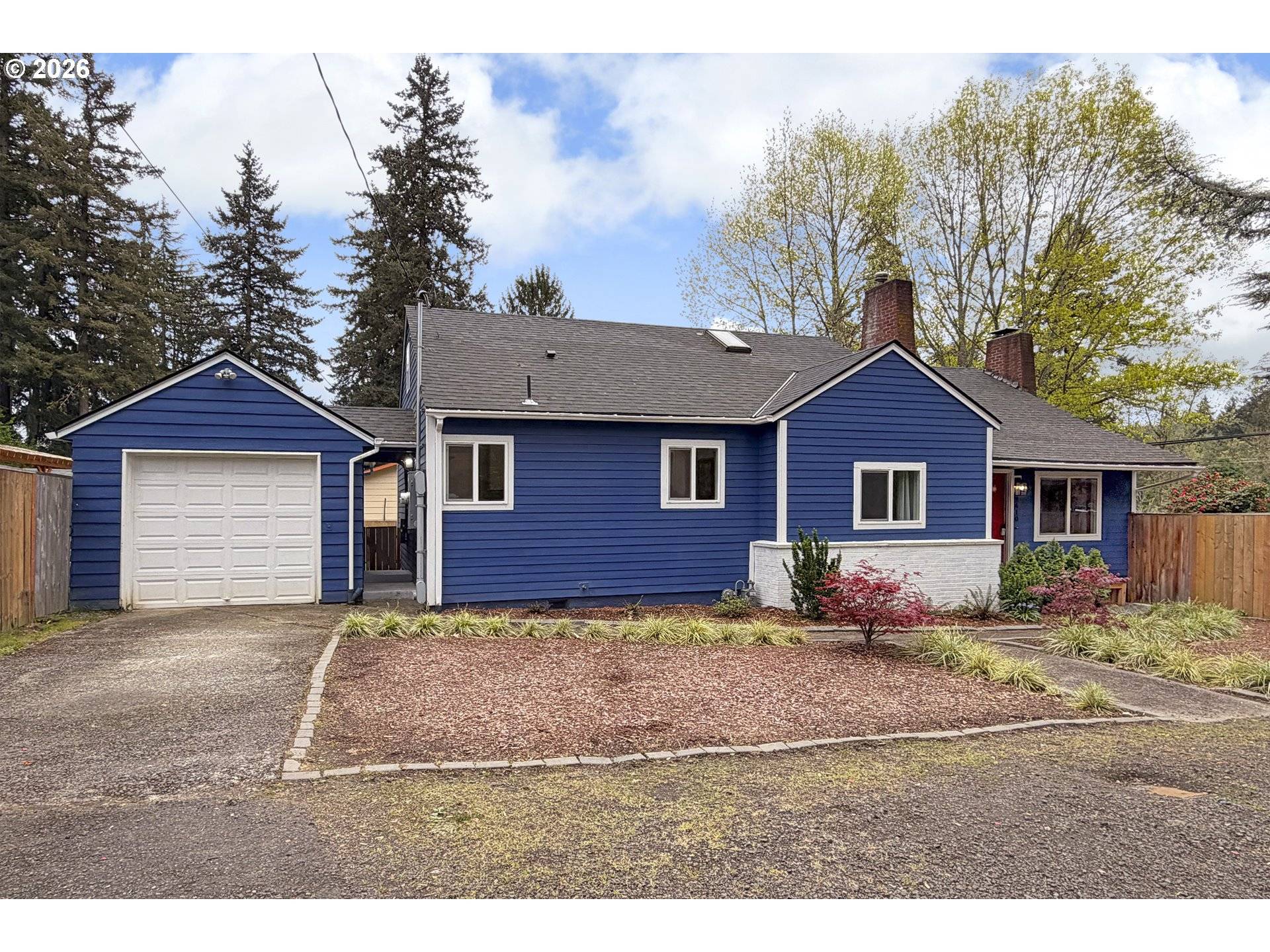 2410 SE TARBELL AVE, Milwaukie, OR 97267