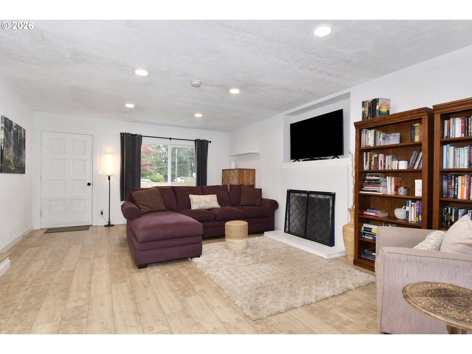 2410 SE TARBELL AVE, Milwaukie, OR 97267