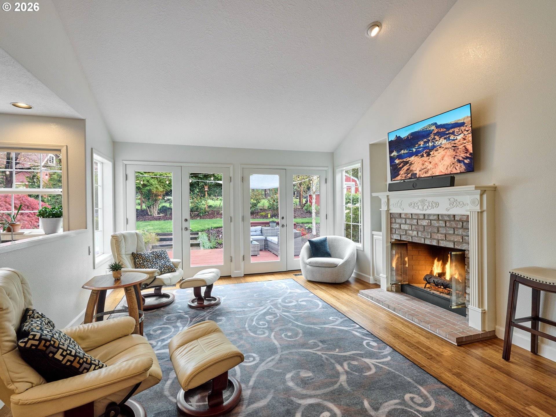 219 AMES CT, Silverton, OR 97381