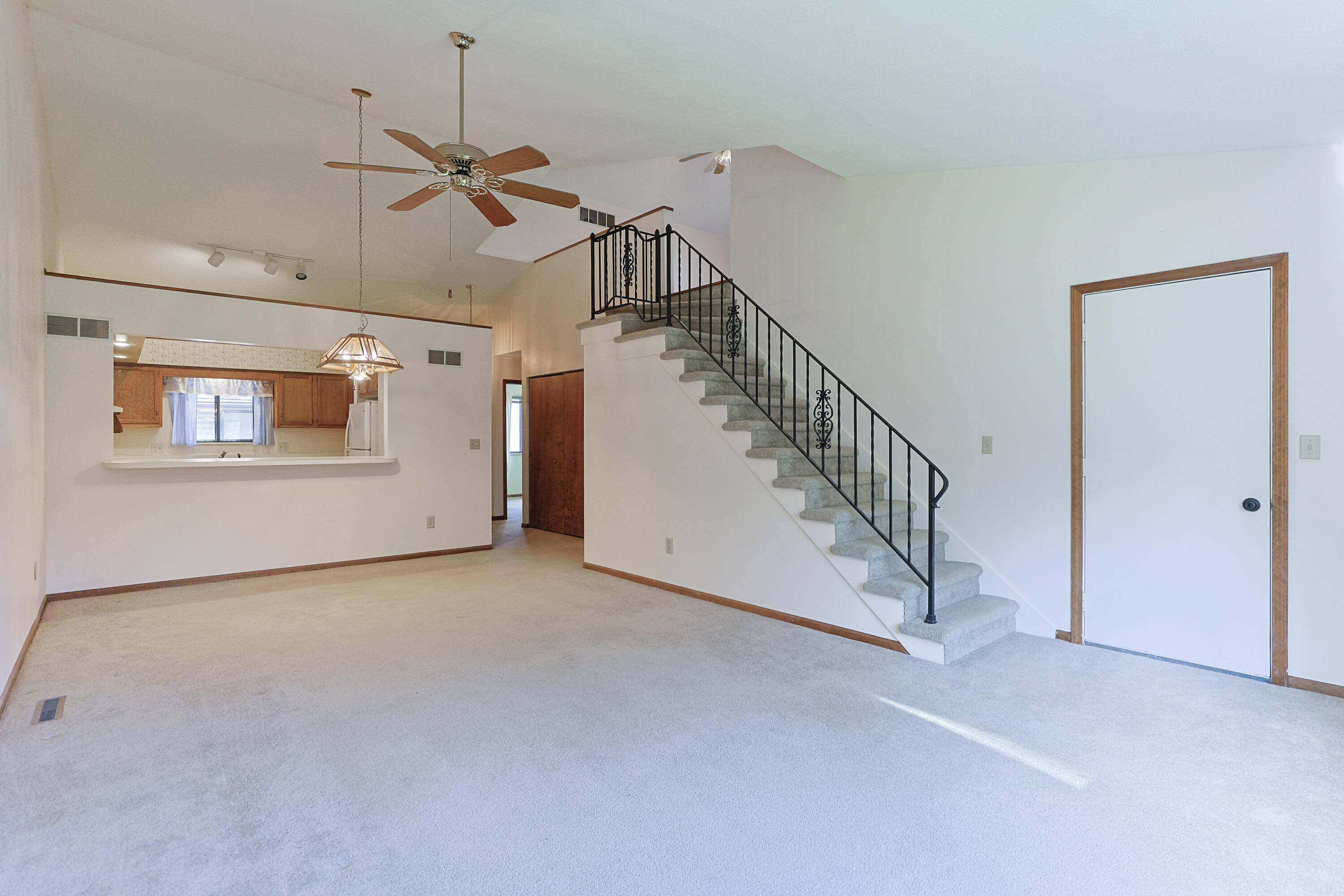 208 Christiana DR, Niles Twp, MI 49120