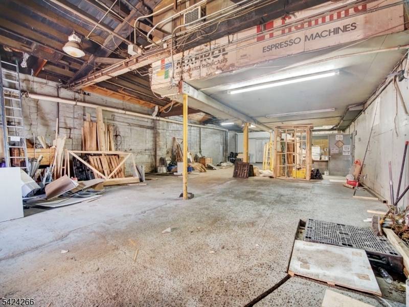 41-43 Malvern St, Newark City, NJ 07105