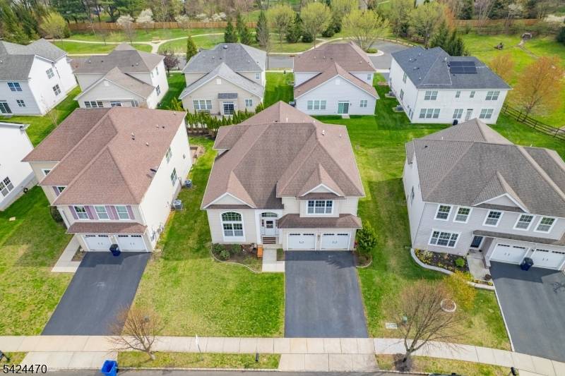 50 Dahlia Ct, Piscataway Twp., NJ 08854