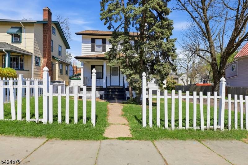 458 Springdale Ave, East Orange City, NJ 07017