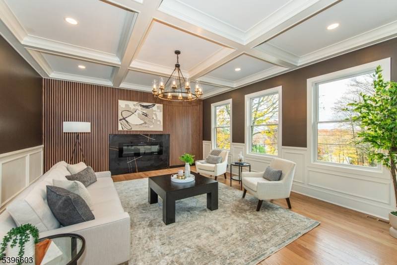 24 Cliffside Dr, Livingston Twp., NJ 07039