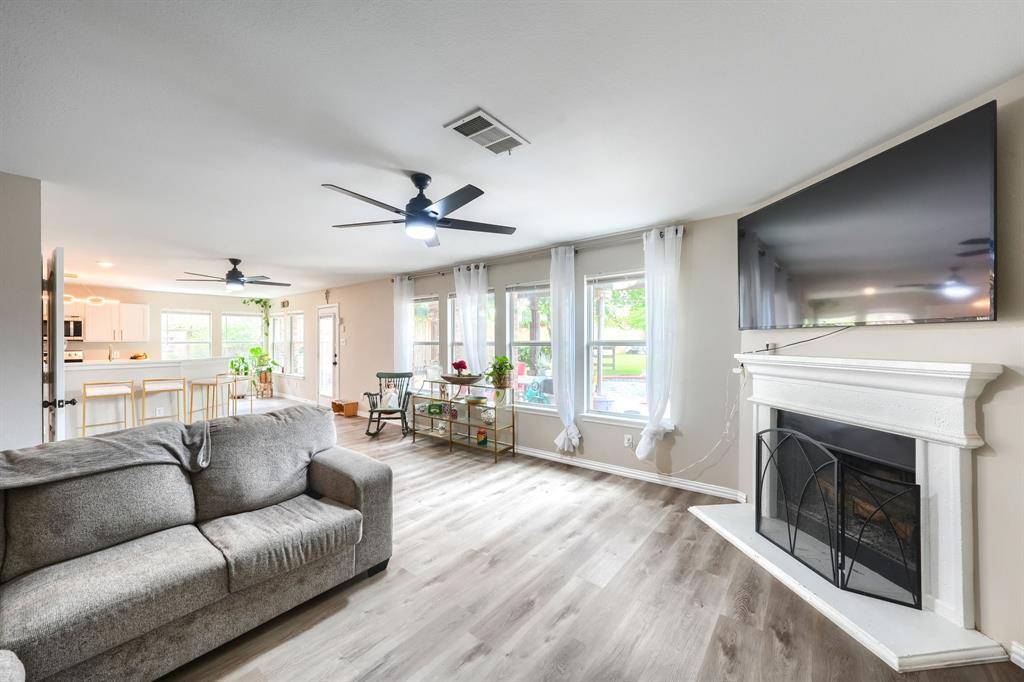 2203 Wagon Wheel Trail, Corinth, TX 76208