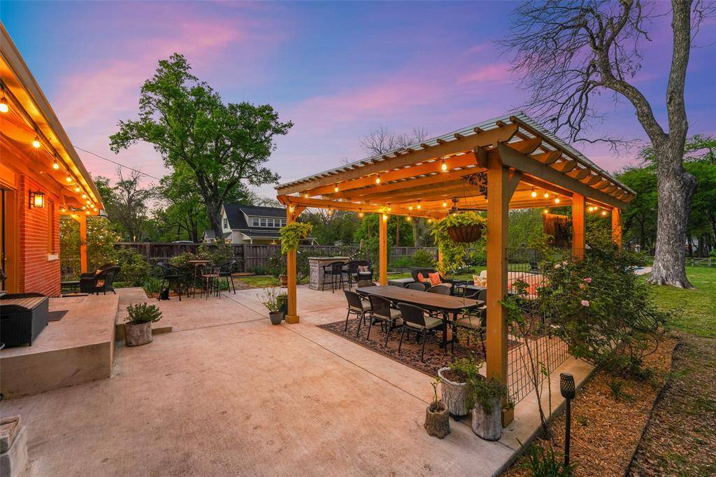 406 Griffith Avenue, Terrell, TX 75160